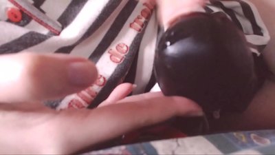 נעמען דעם גרויס שוואַרץ האָן אין דיין מויל קליין שקלאַף